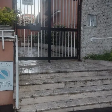 Priscilla's * ローマ